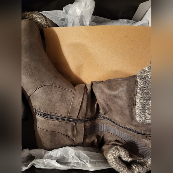 NWT TORRID Gray Faux Leather Sweater Top Trim Boots Size 11WW - Picture 5 of 8